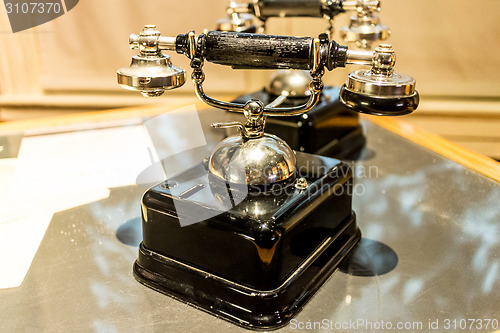 Image of antique analog telephone