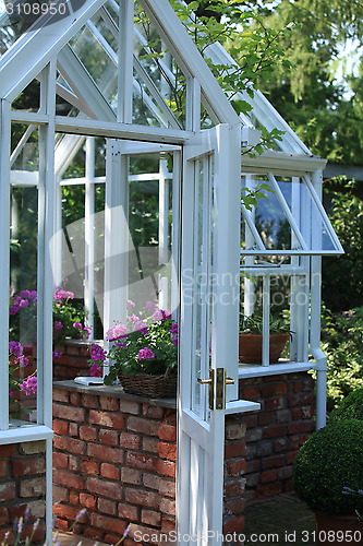 Image of greenhouse