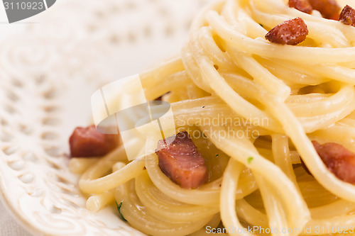 Image of Spaghetti carbonara, a typical italian dish 