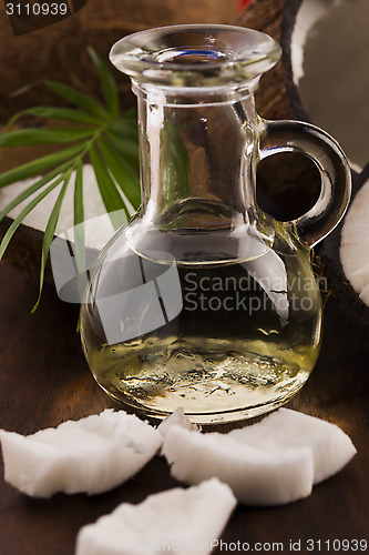 Image of Coconut oil for alternative therapy 