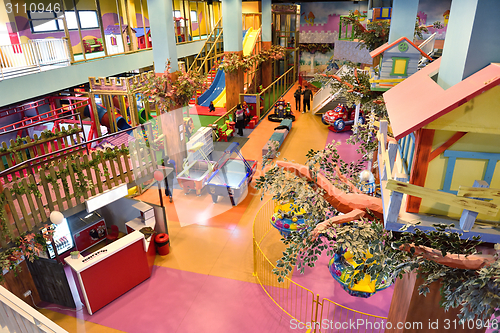 Image of shopping mal playground