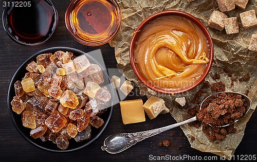 Image of Various kinds of caramelized sugar