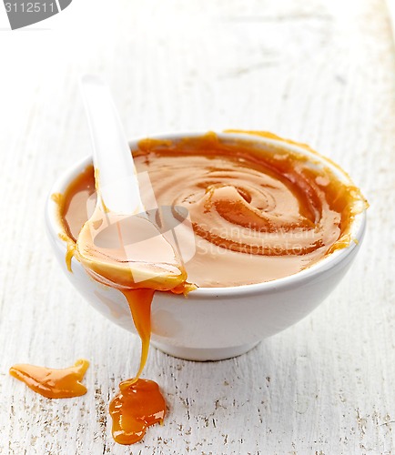 Image of bowl of homemade caramel sauce