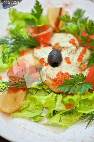 Image of salmon salad 