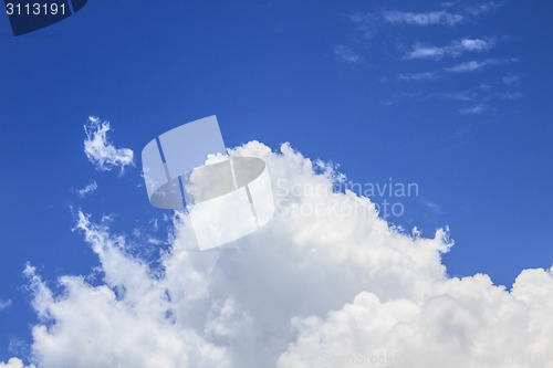 Image of blue sky with white clouds
