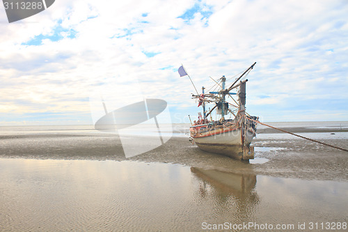 Image of Fishing boat on the beach