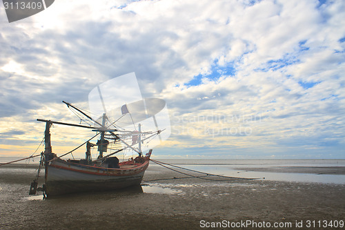 Image of Fishing boat on the beach