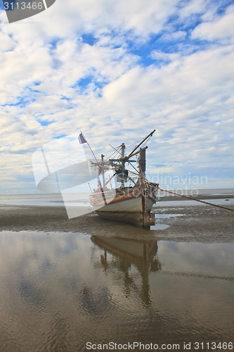 Image of Fishing boat on the beach