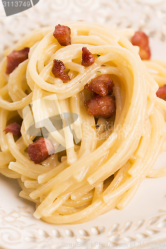 Image of Spaghetti carbonara, a typical italian dish 