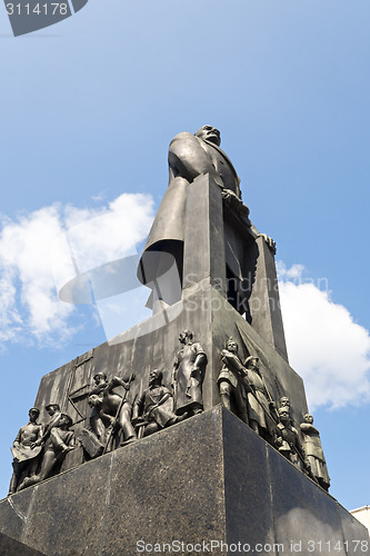 Image of Lenin monument in Minsk 