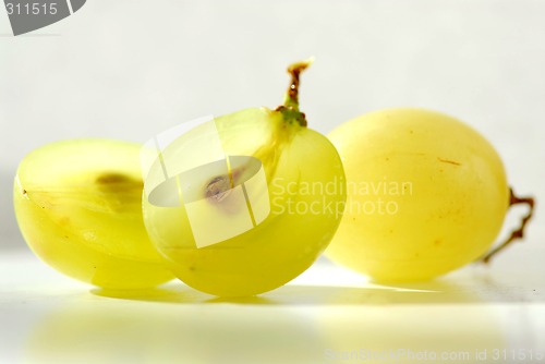 Image of Grapes macro