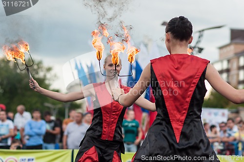 Image of The girls performed a dance with burning torches