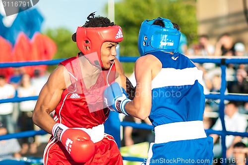 Image of A boxing match Javier Ibanez, Cuba and Malik Bajtleuov, Russia. Defeated Javier Ibanez