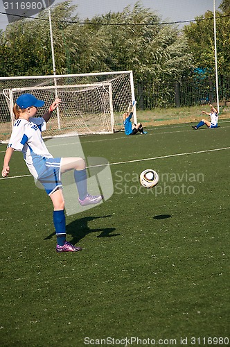Image of The girls play soccer