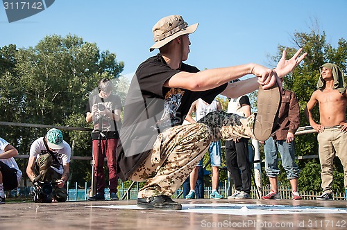 Image of Artist break dance