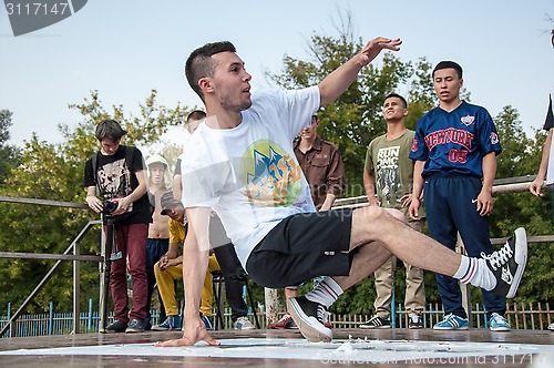 Image of Artist break dance