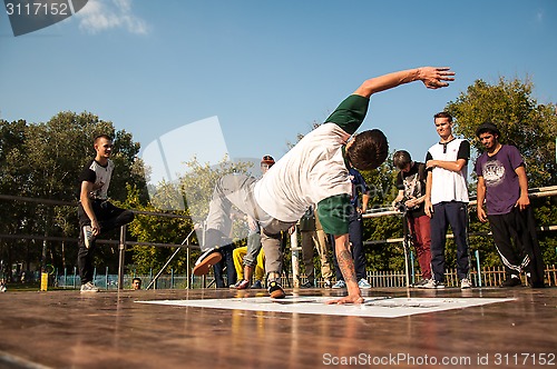 Image of Artist break dance