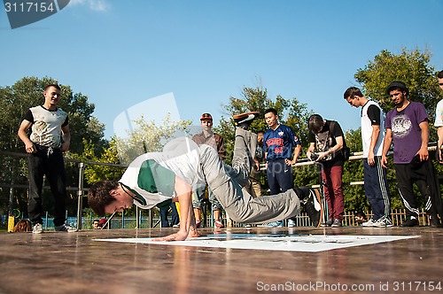 Image of Artist break dance