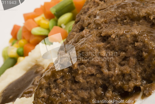 Image of meatloaf with mashed potatoes and vegetables