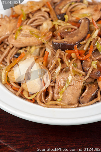 Image of buckwheat noodles with chicken