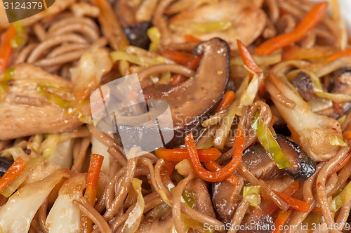 Image of buckwheat noodles with chicken
