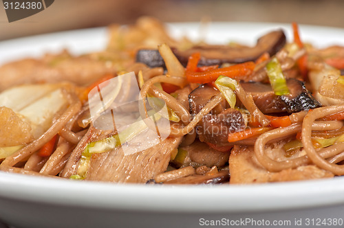 Image of buckwheat noodles with chicken