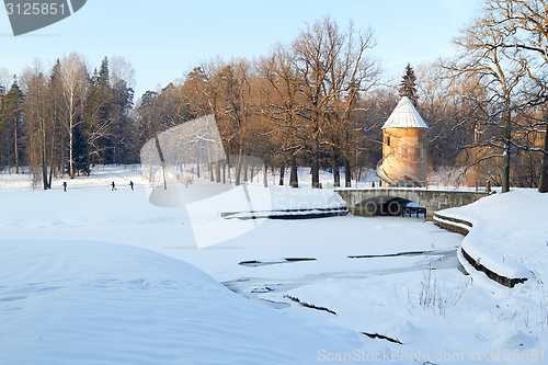 Image of Pavlovsk.  Pil tower and Pilbashenny Bridge in winter