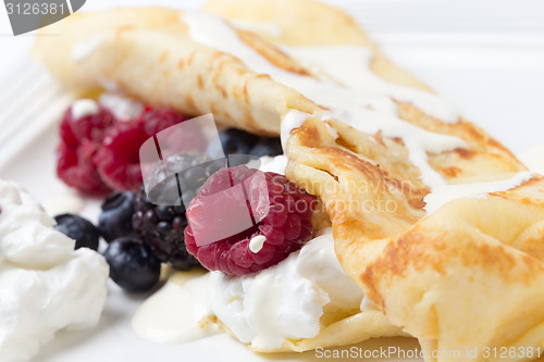 Image of Crepe with berry fruits