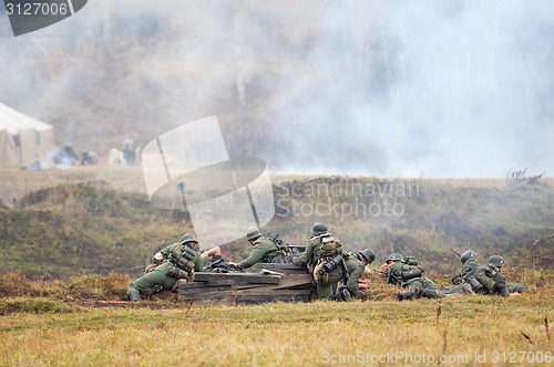 Image of German soldiers battle