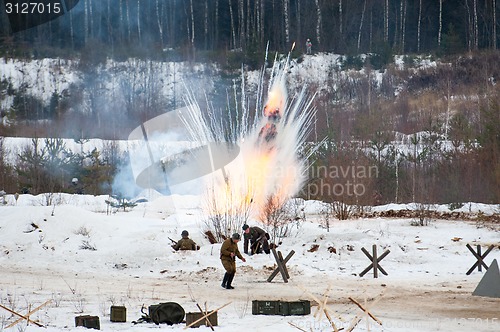 Image of Soldiers under the explosions