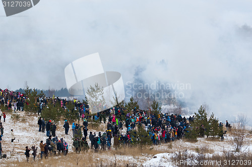 Image of Civilian spectators of history reenactment