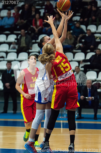 Image of K. Antic (15) defense
