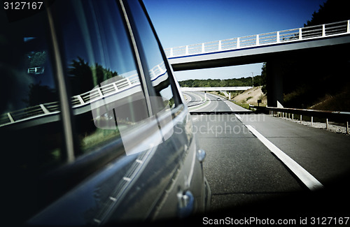 Image of Car mirror reflection