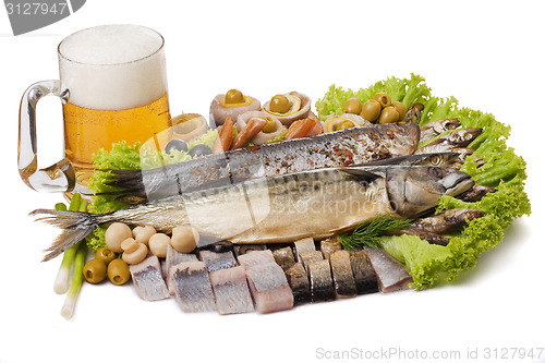 Image of A Goblet of beer and a fish set