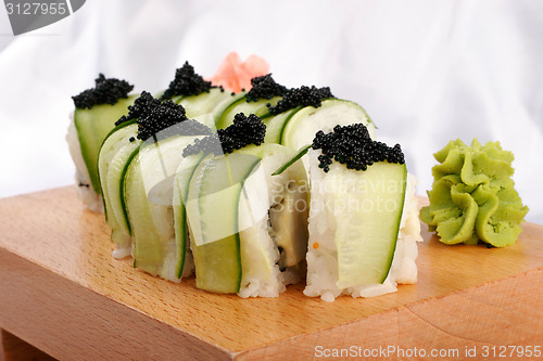 Image of Shushi and black caviar