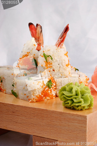 Image of Sushi rolls wish shrimp and caviar