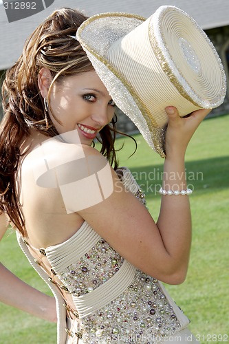 Image of Hat Look