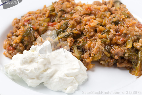 Image of Yogurt with mince and spinach