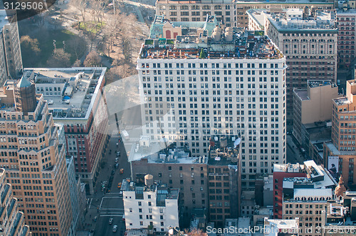 Image of new york city skyline and surroundings
