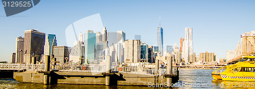 Image of new york city skyline and surroundings