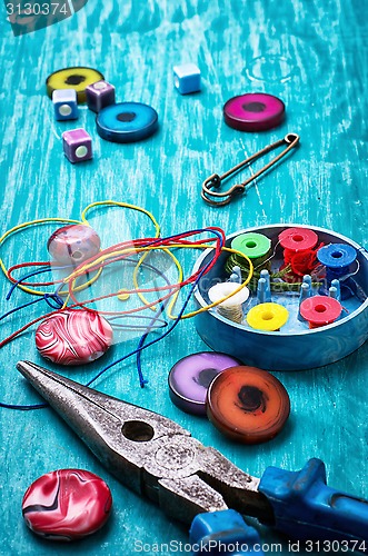 Image of crafts with beads