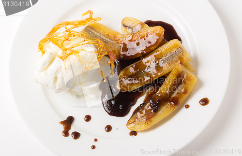 Image of Fried banana toffee and ice cream from above