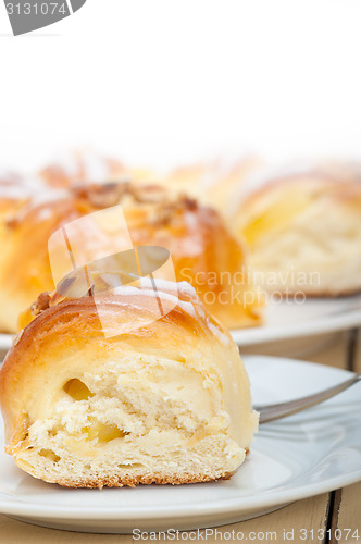 Image of sweet bread donut cake