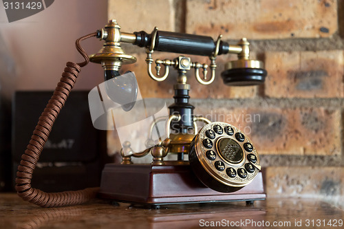 Image of antique analog telephone
