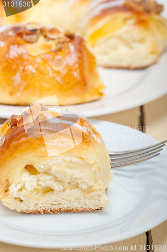 Image of sweet bread donut cake