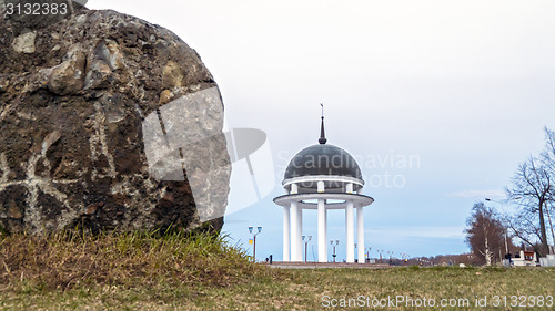 Image of Huge boulder and rotunda lake landscape