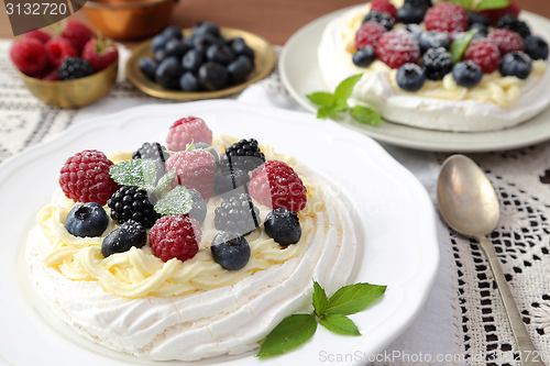 Image of Dessert with berries