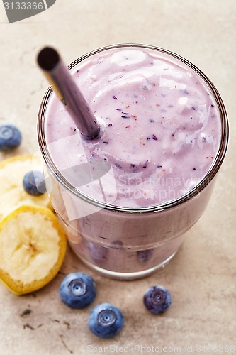 Image of Banana and blueberry smoothie