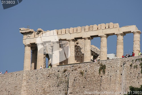 Image of tourists in parthenon