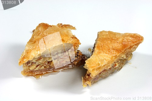 Image of two pieces baklava